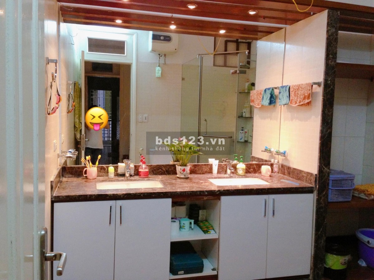Bán nhà riêng trung tâm quận Đống Đa, 6 tầng, 4 PN, MT 4m