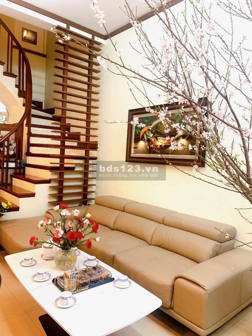 Bán nhà riêng trung tâm quận Đống Đa, 6 tầng, 4 PN, MT 4m