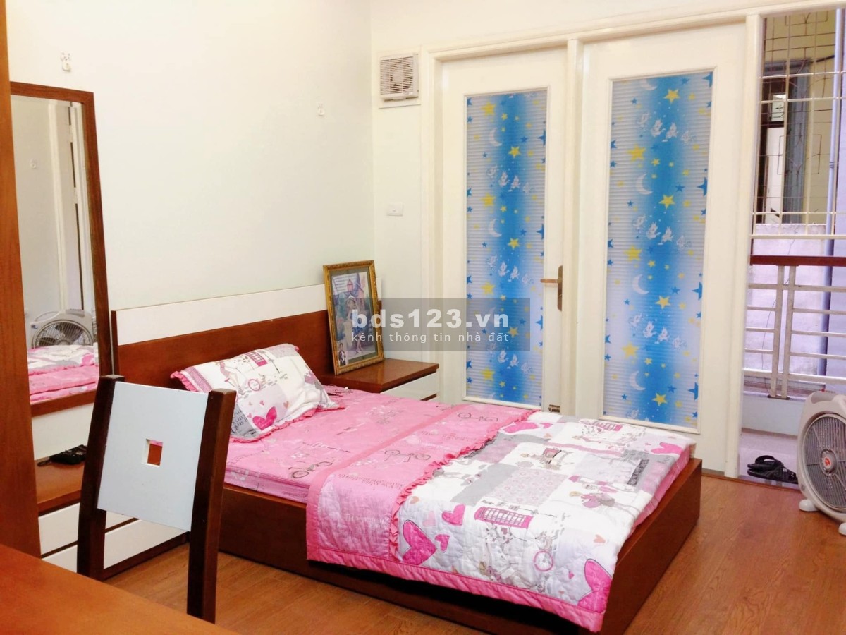 Bán nhà riêng trung tâm quận Đống Đa, 6 tầng, 4 PN, MT 4m
