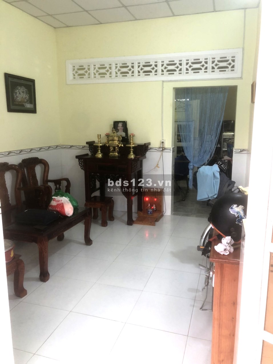 Nhà mới xây gạch còn soáng bóng, sân to rộng tha hồ BBQ cuối…