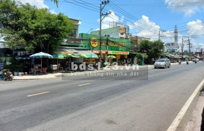 Đất mặt tiền chợ Hưng Long đường Đoàn Nguyễn Tuân, Bình Chánh