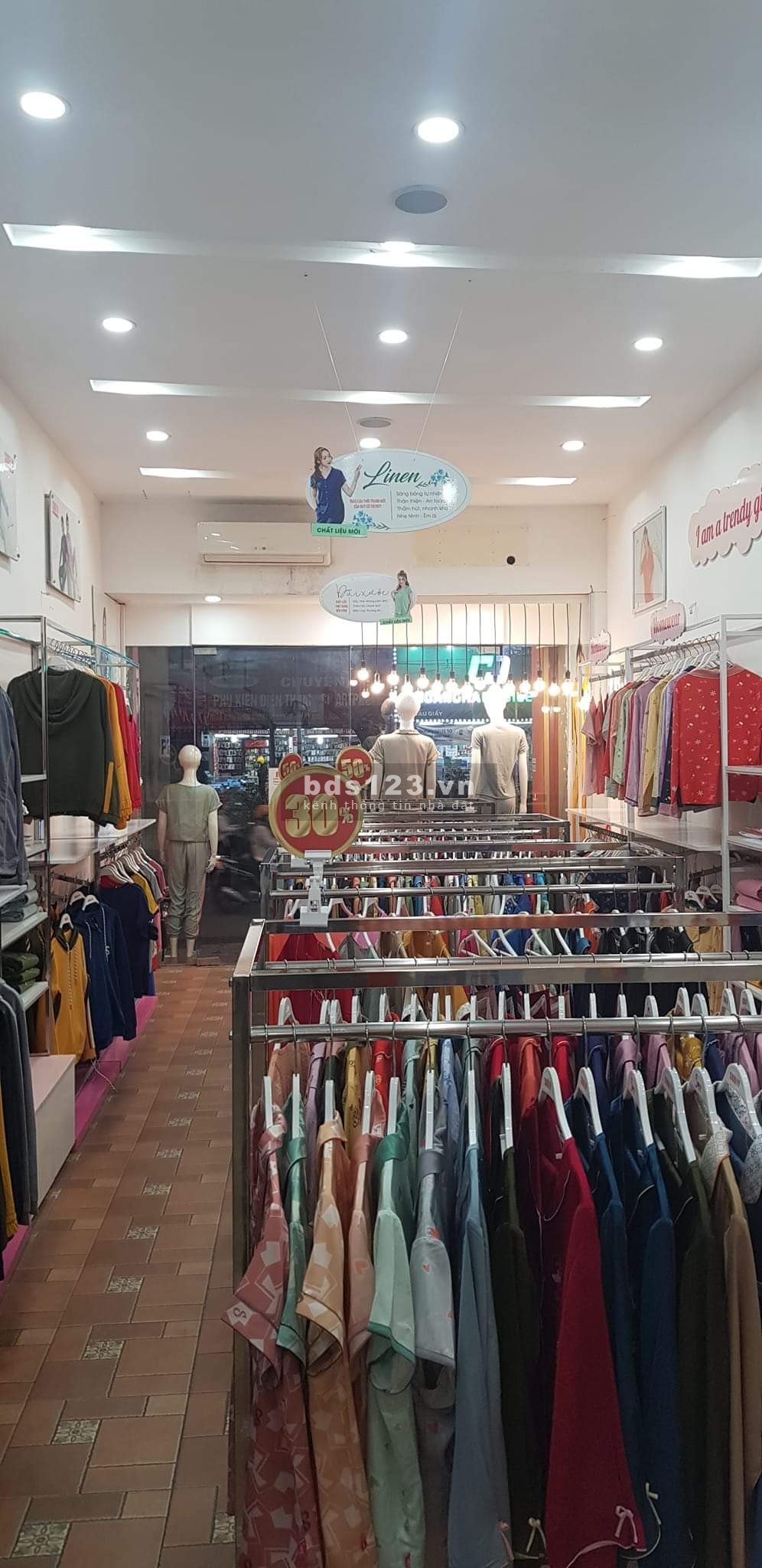 Mặt phố Cầu Giấy dtsd 263m2 mặt tiền 6.2m giá 91 tỷ, 3 tầng kinh doanh sầm uất