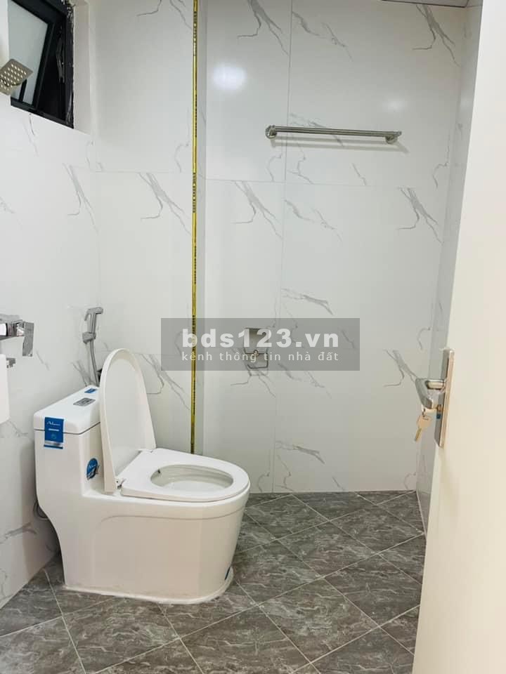 Bán nhà Hoàng Mai nội thất đẹp ở ngay, một nhà ra mặt ngõ ôtô, 38m² x 5 tầng MT 3,9 giá 3 tỷ