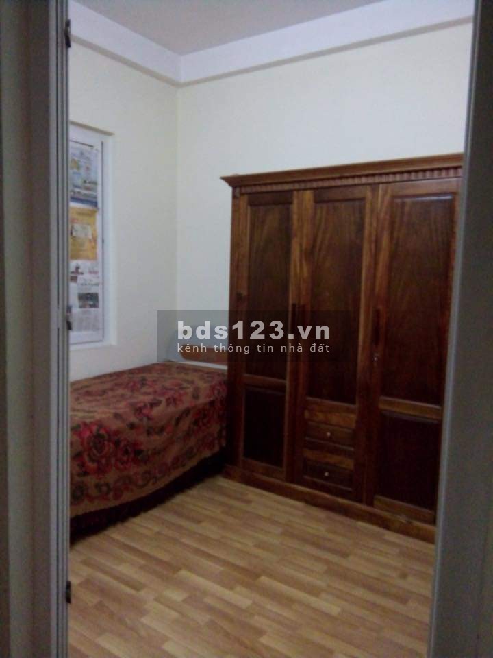 Bán nhà ngõ Hào Nam chính chủ diện tích 49m² nội thất cơ bản đầy đủ