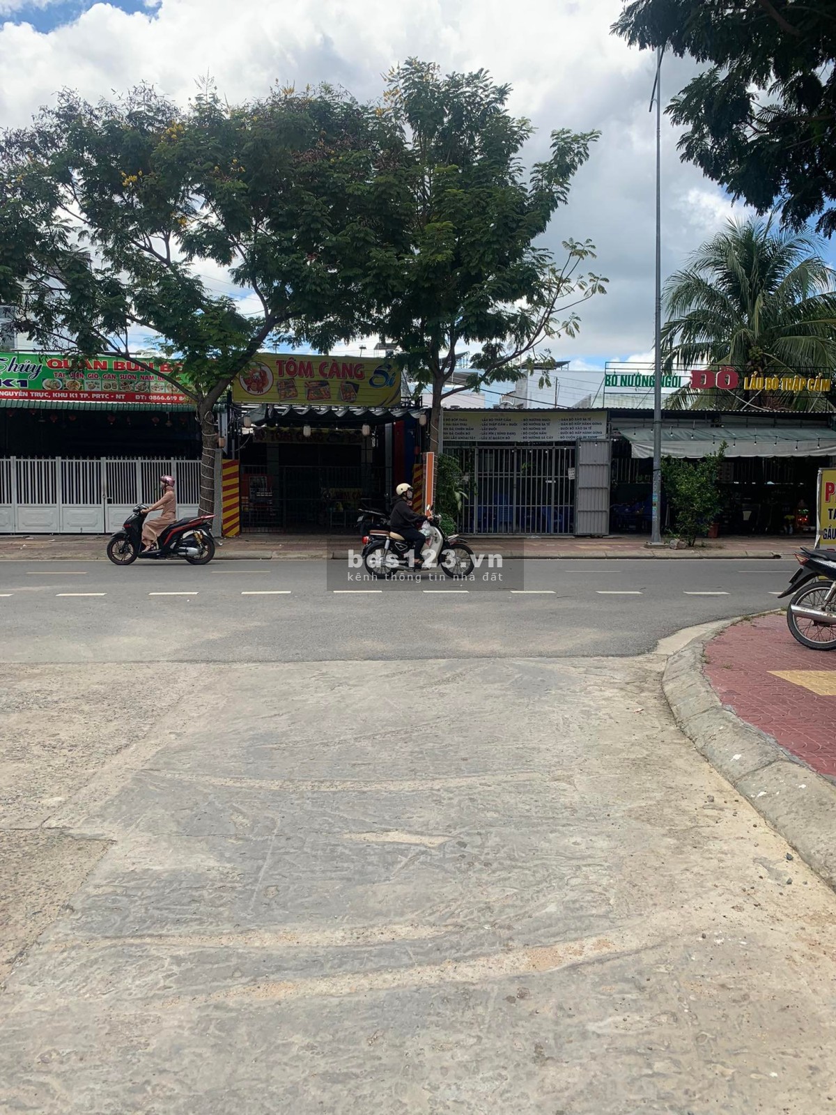Cần bán gấp lô đất Khu đô thị Đông Bắc (K1) gần quán cf Min Bistro (khu A đông đúc)