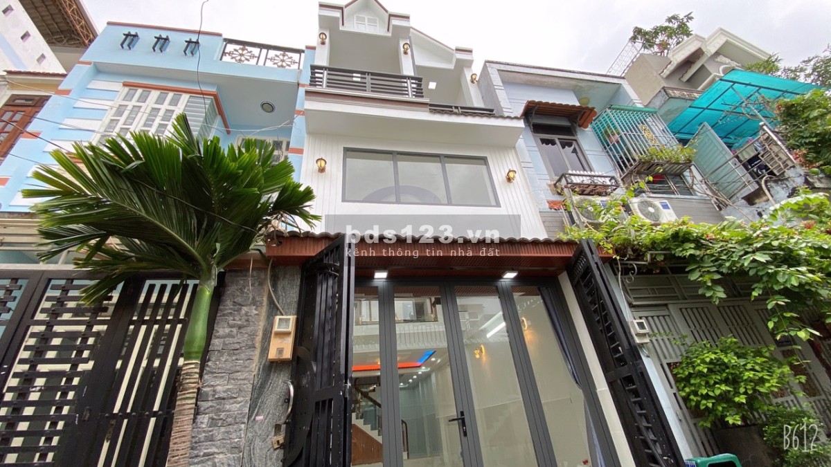 Bán nhà đẹp phố Triều Khúc kết cấu 3 tầng + 1 tum DT 50m², sổ đỏ vuông vắn, phố sầm uất