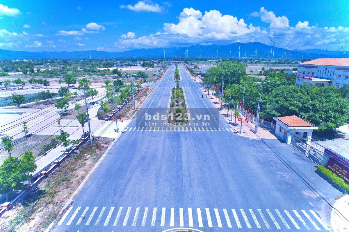 Kẹt tiền cần bán gấp 1 lô đất thổ cư 150m2 ở TTHC Huyện Thuận Nam chỉ 6.2triệu/m2