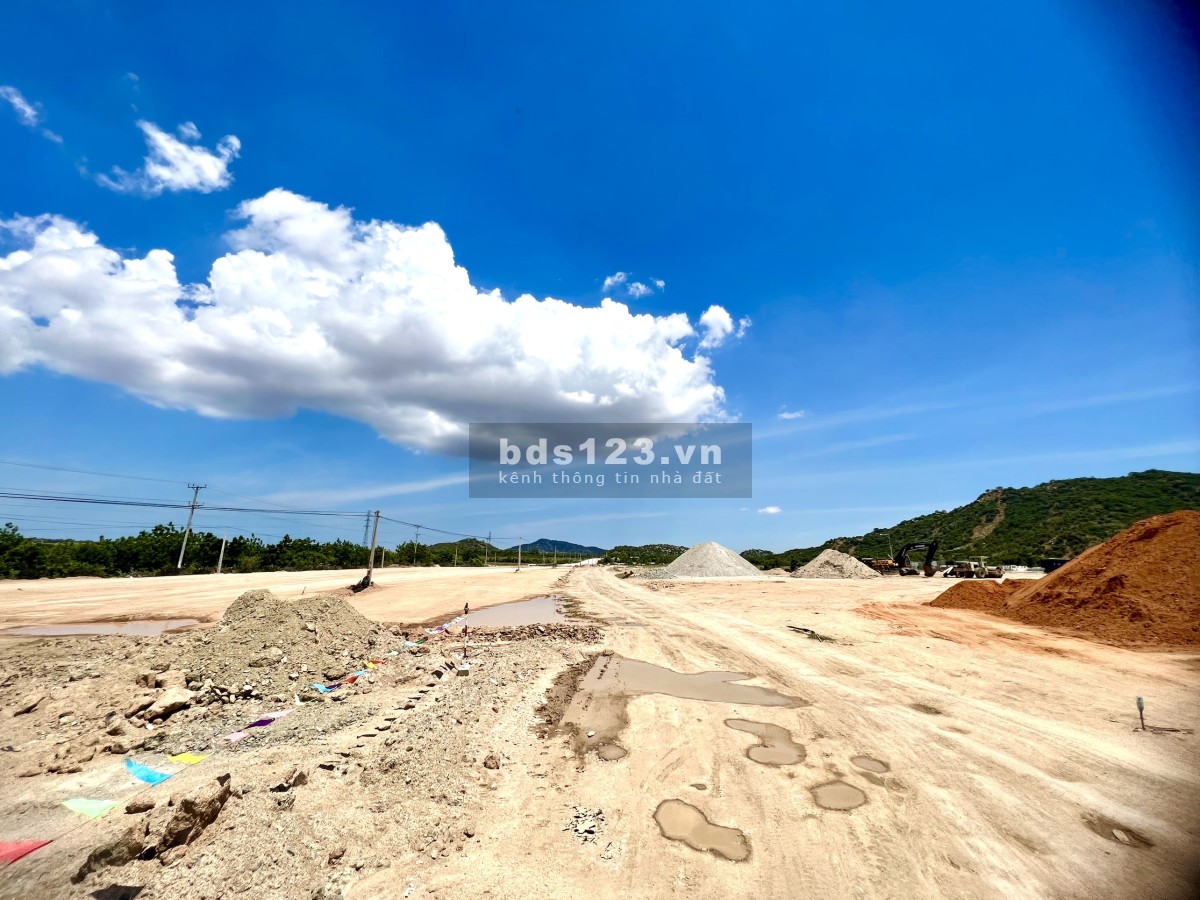 Kẹt tiền cần bán gấp 1 lô đất thổ cư 150m2 ở TTHC Huyện Thuận Nam chỉ 6.2triệu/m2