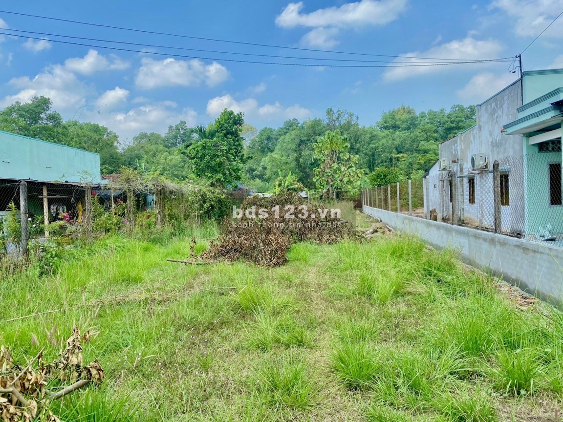 Bán lô đất thổ cư mặt tiền đường Nguyễn Văn Khạ, dt 436m2, 300m2 thổ cư sổ sẵn