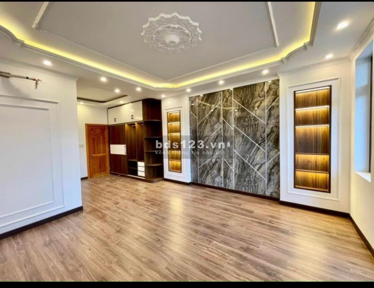 Bán nhà mặt tiền DT747 ngay trung tâm hành chính thị xã Tân Uyên