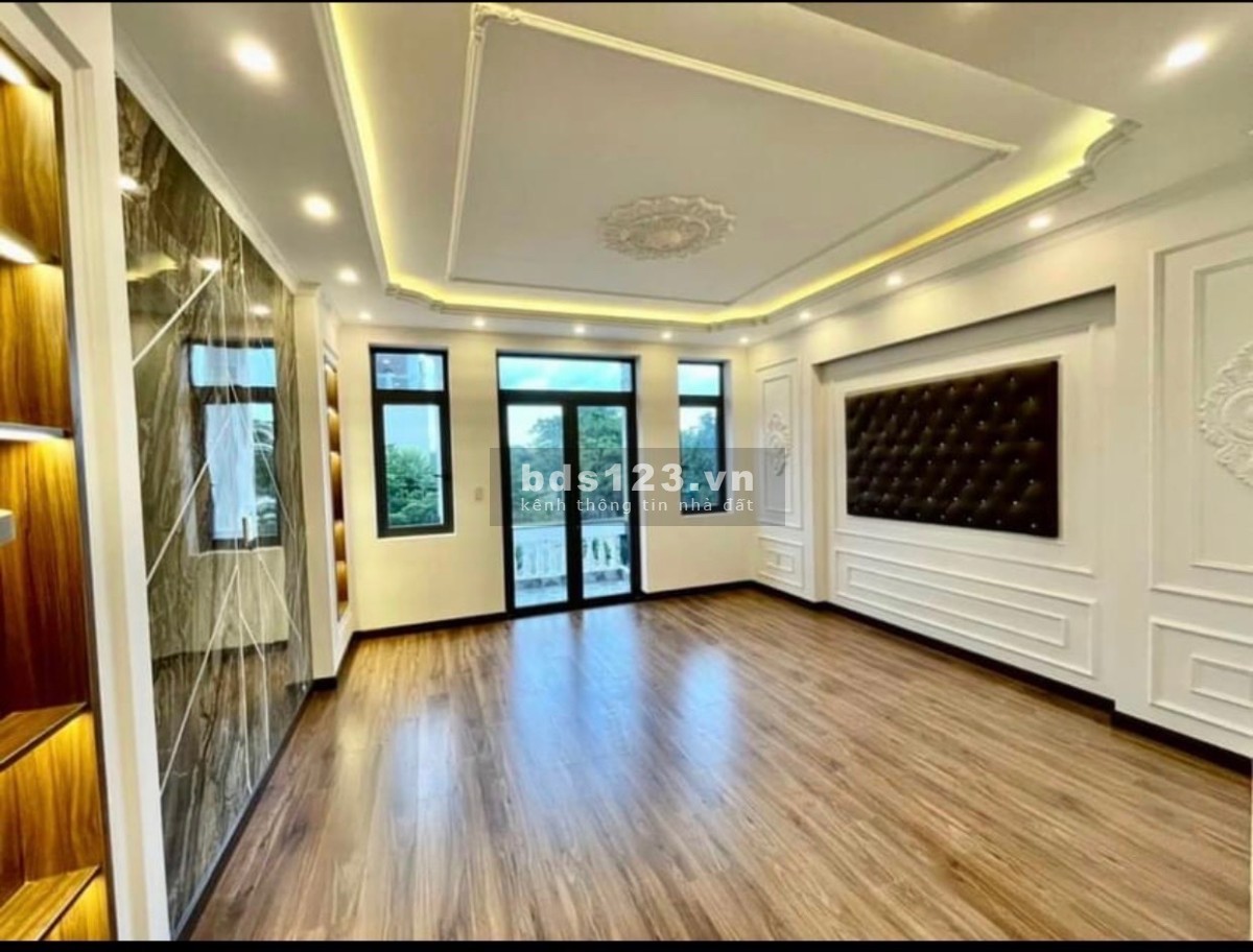 Bán nhà mặt tiền DT747 ngay trung tâm hành chính thị xã Tân Uyên