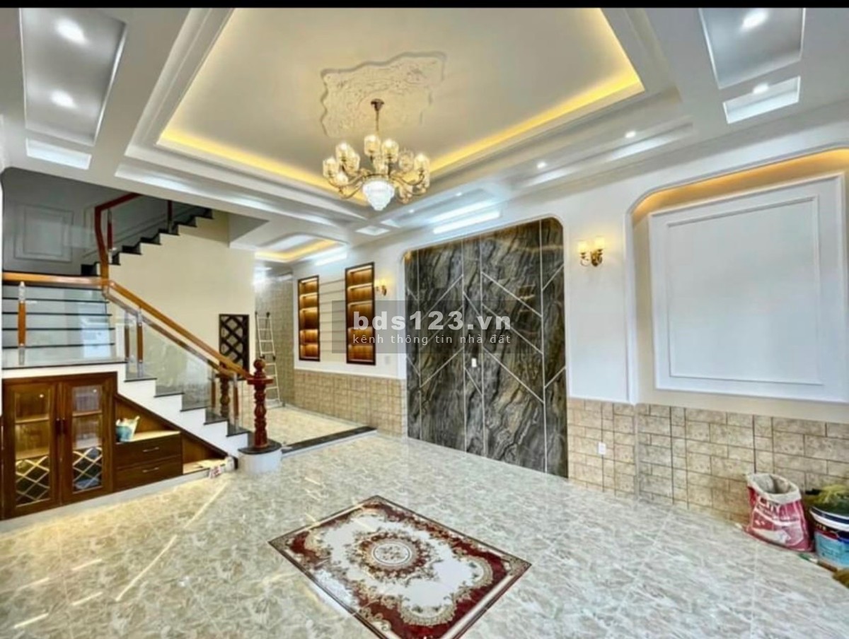Bán nhà mặt tiền DT747 ngay trung tâm hành chính thị xã Tân Uyên