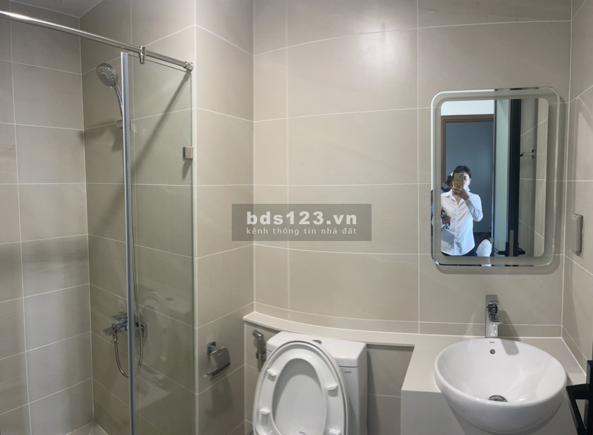 Bán căn hộ 2 PN Sài Gòn Riverside Complex quận 7, view sông tầng cao nhỉnh giá 3 tỷ đồng