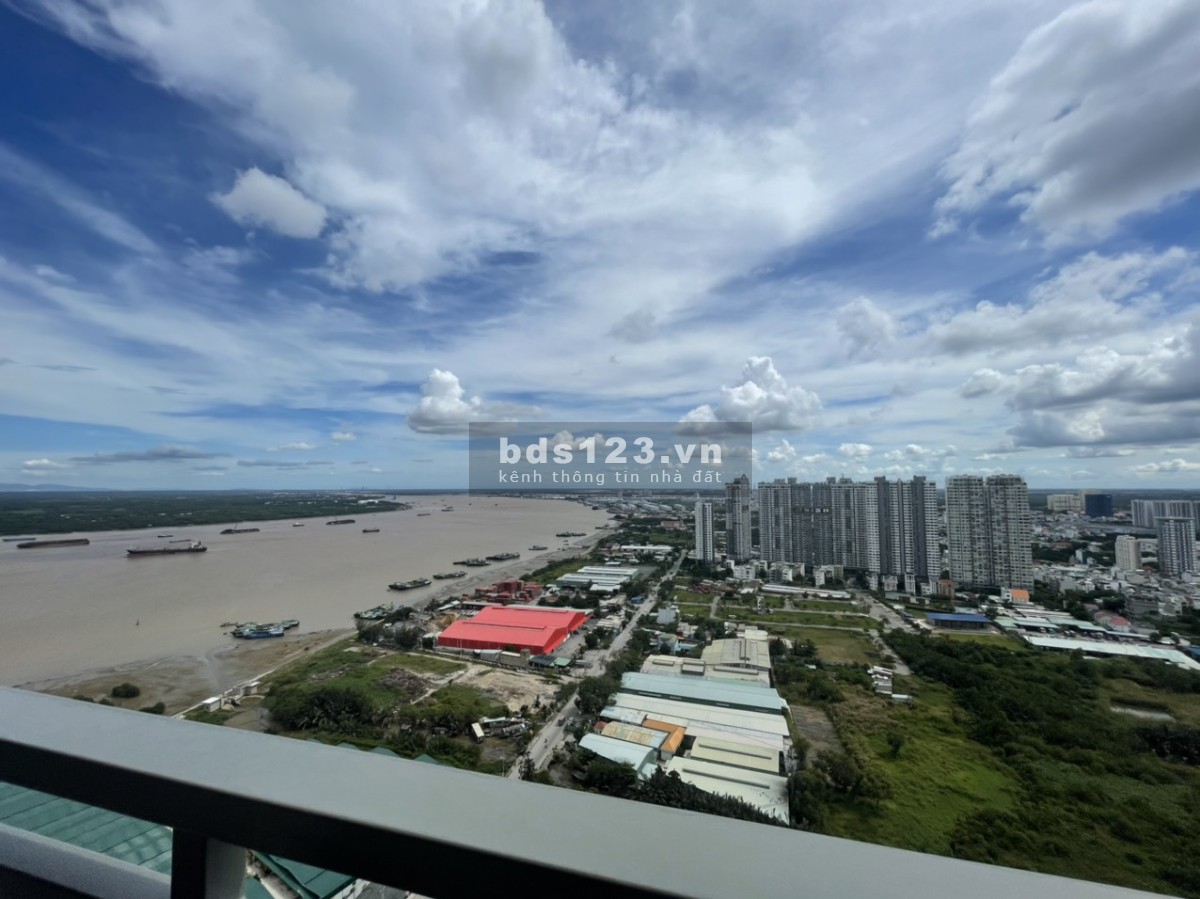Bán căn hộ 2 PN Sài Gòn Riverside Complex quận 7, view sông tầng cao nhỉnh giá 3 tỷ đồng
