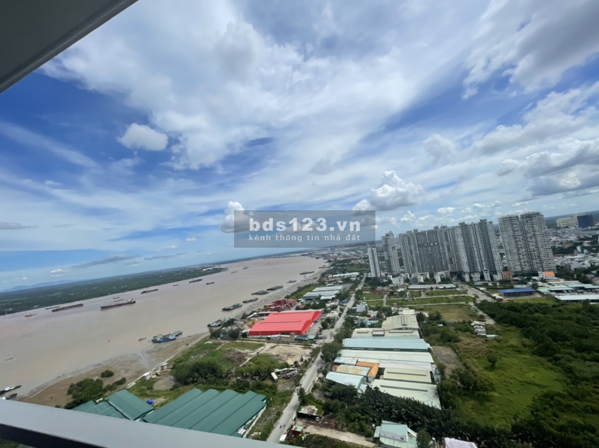 Bán căn hộ 2 PN Sài Gòn Riverside Complex quận 7, view sông tầng cao nhỉnh giá 3 tỷ đồng