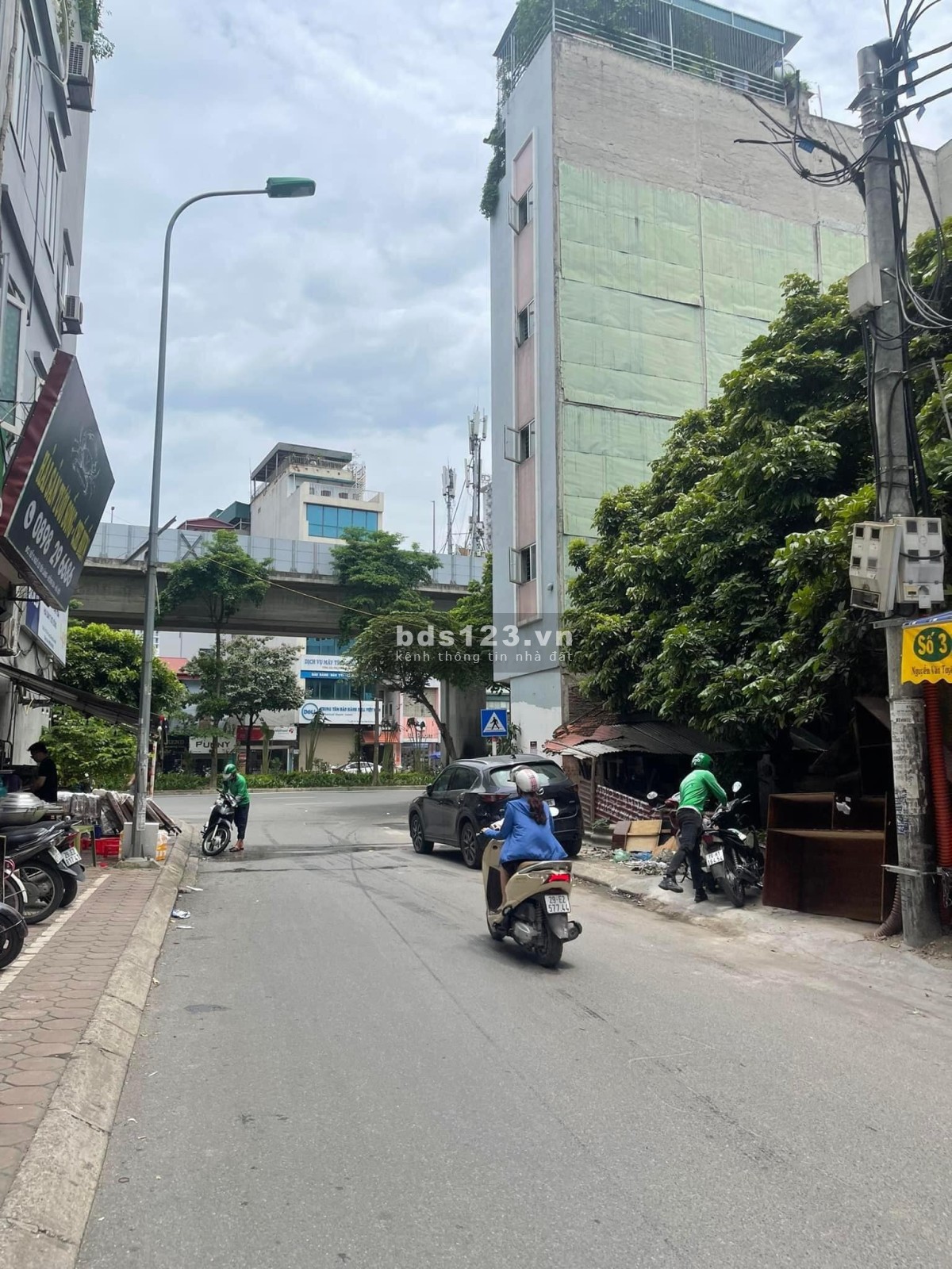 Bán nhà MẶT PHỐ Nguyễn Văn Tuyết, Đống Đa, DT 55m² x 4 tầng,MT 4,5m giá nhỉnh 22 tỷ