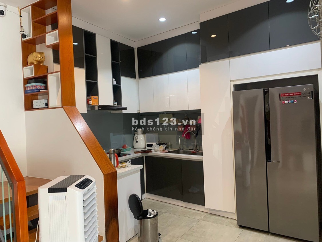 Lô Góc Nguyễn Văn Đậu Xe hơi đỗ Cổng thông - Ngang lớn 6.4 nở hậu 7m - Nhà mới vào ở ngay