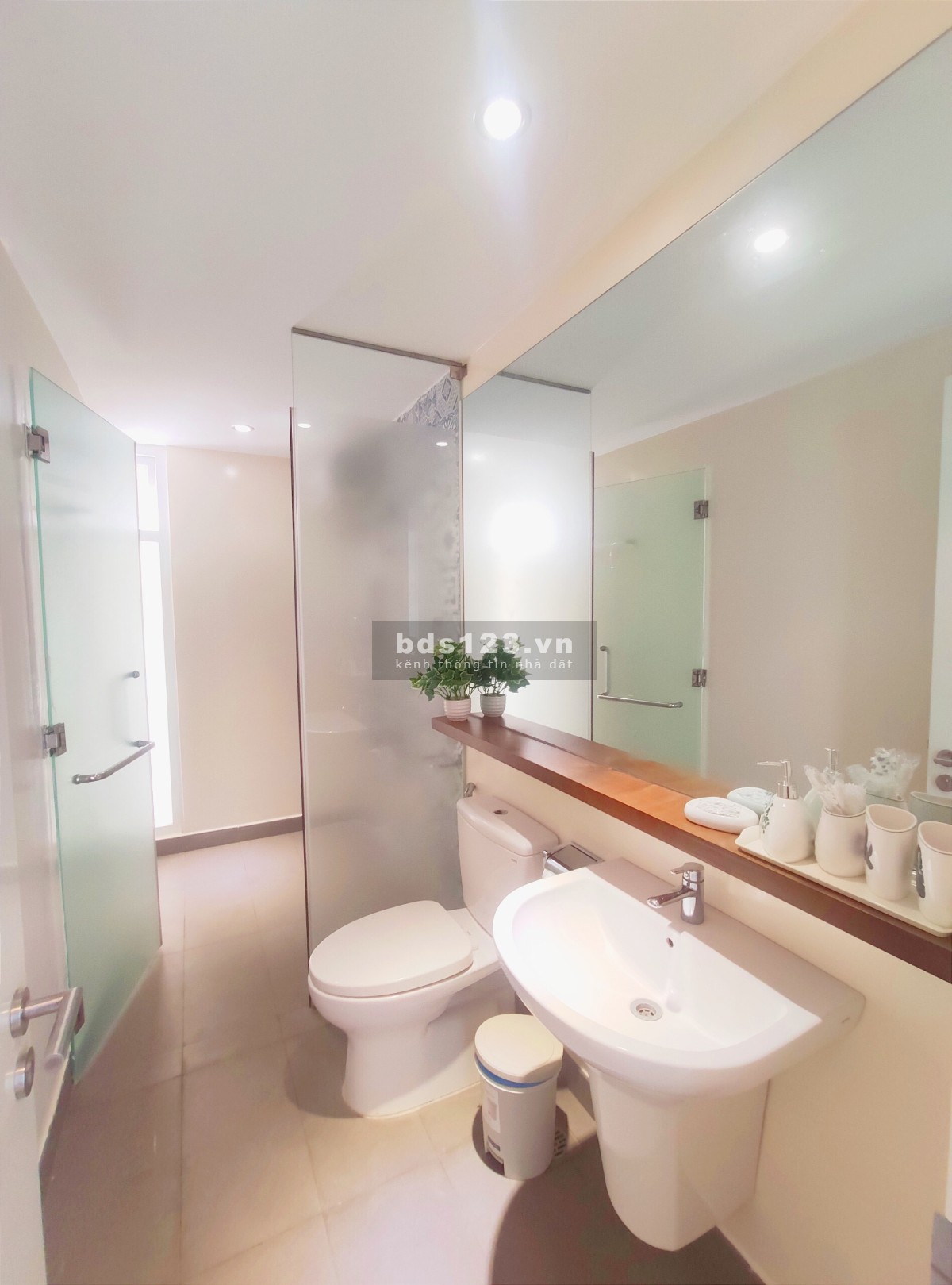 Bán bớt 1 căn Oceanami 225m2 - 3PN đang cho thuê tốt LH 0968612039