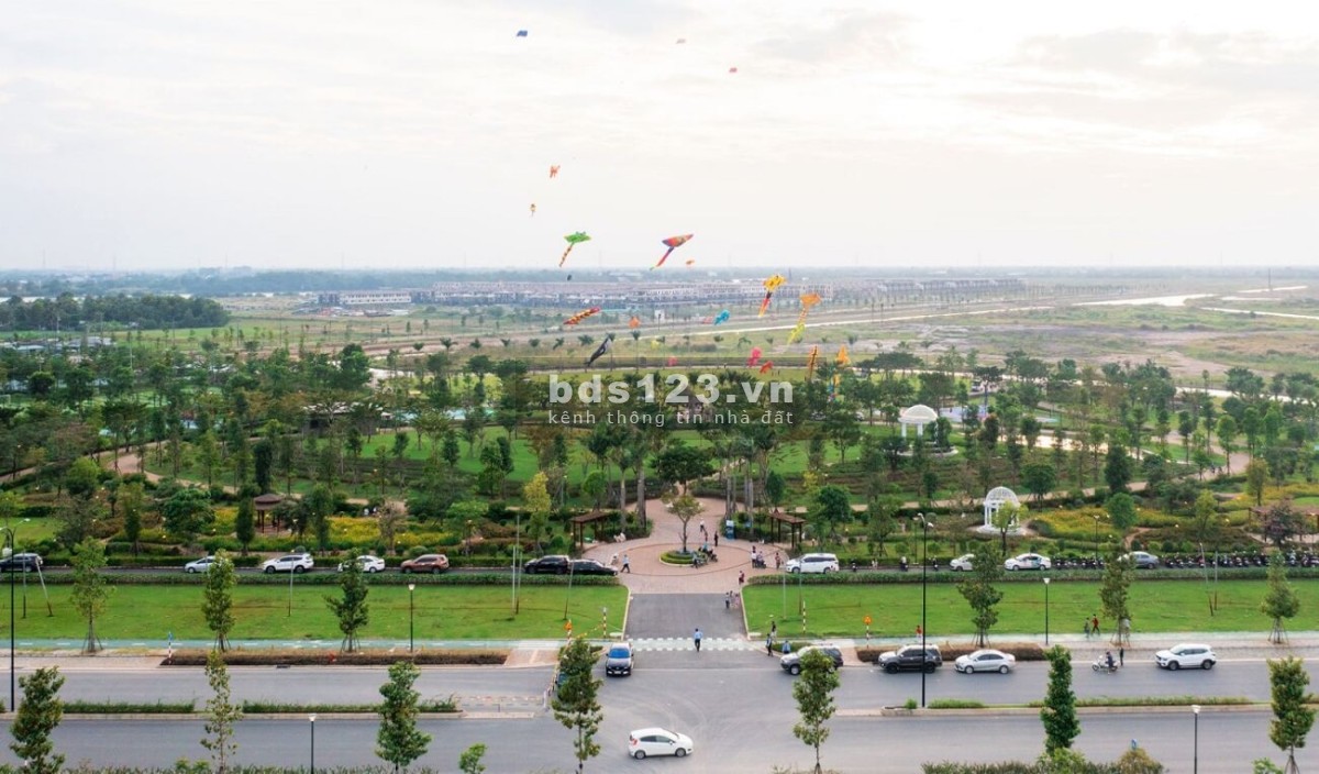 Hàng hiếm cần bán gấp căn nhà phố vườn 1 trệt 1 lầu giá tốt ở phân khu Aqua tại Waterpoint. Giá 3ty5