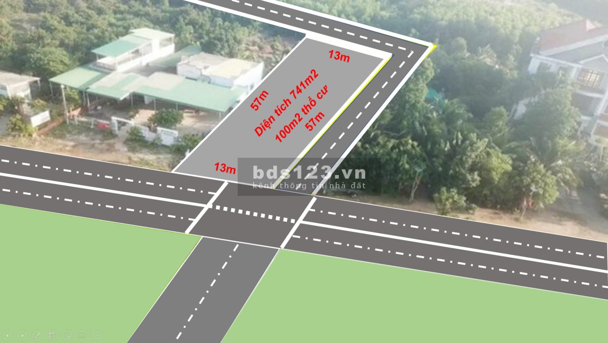 Lô đất 3 mặt tiền đẹp nằm trên Quốc Lộ 55 Sơn Mỹ sổ hồng vĩnh viễn