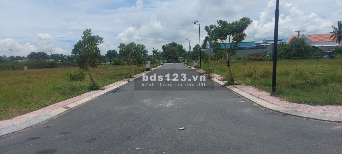 Bán đất nền sổ hồng riêng huyện Bình Chánh giá 3.3 tỷ đầu tư sinh lời