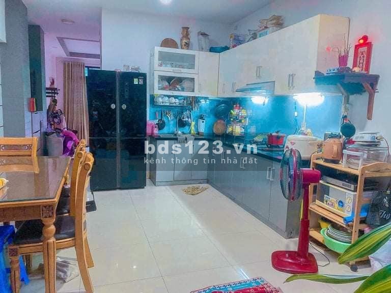 Bán nhà hxh gần BV Bình Tân, dt 56m2, 3 tầng, Chỉ 3.8 tỷ, CỰC XINH