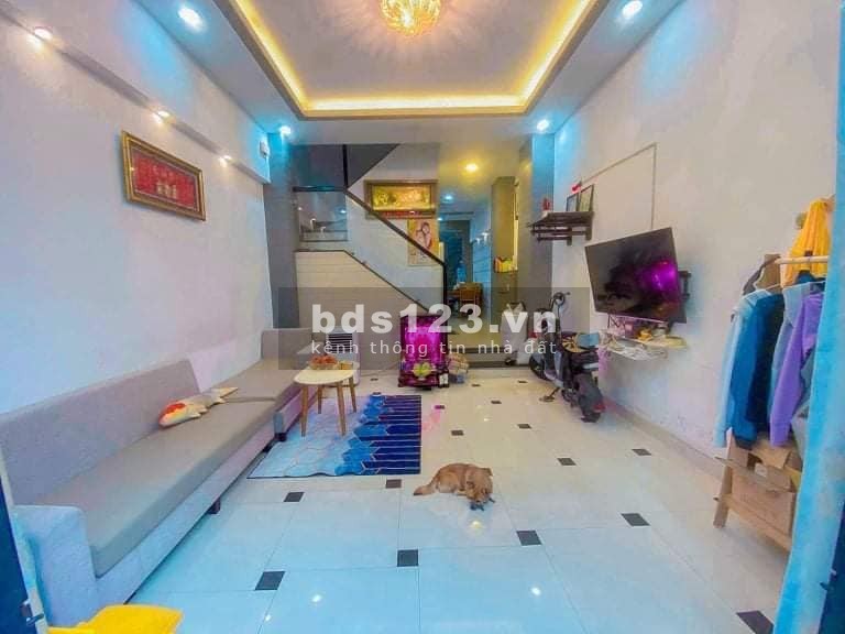 Bán nhà hxh gần BV Bình Tân, dt 56m2, 3 tầng, Chỉ 3.8 tỷ, CỰC XINH