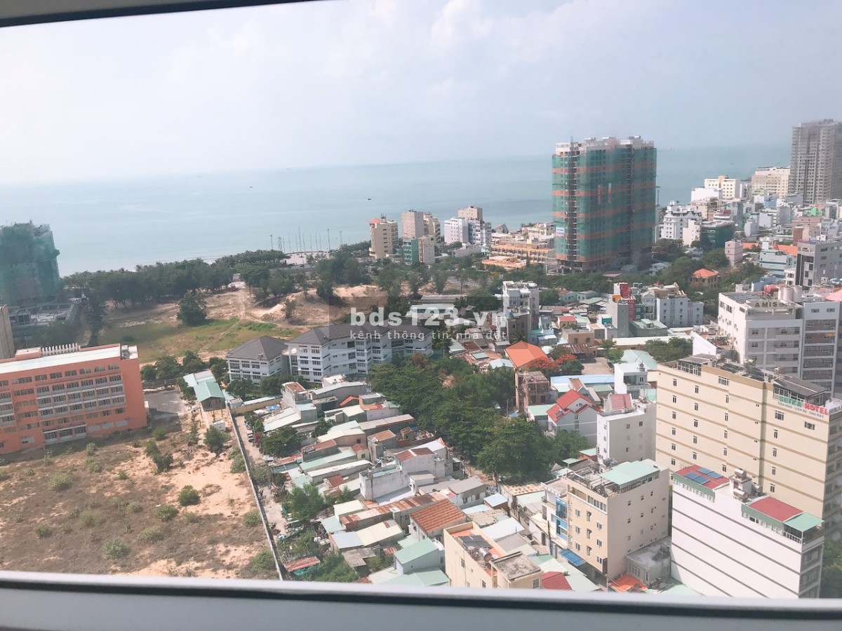 Bán căn 2 phòng ngủ Vũng Tàu Melody view biển tầng cao , full nội thất đẹp. Lh em Yến 0906925656