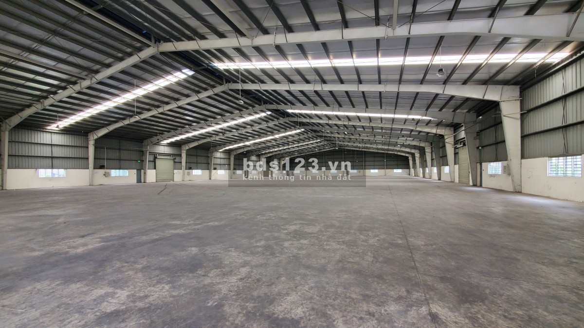 Cho thuê kho xưởng 1500m2 trong KCN Nhơn Trạch, huyện Nhơn Trạch, Đồng Nai.