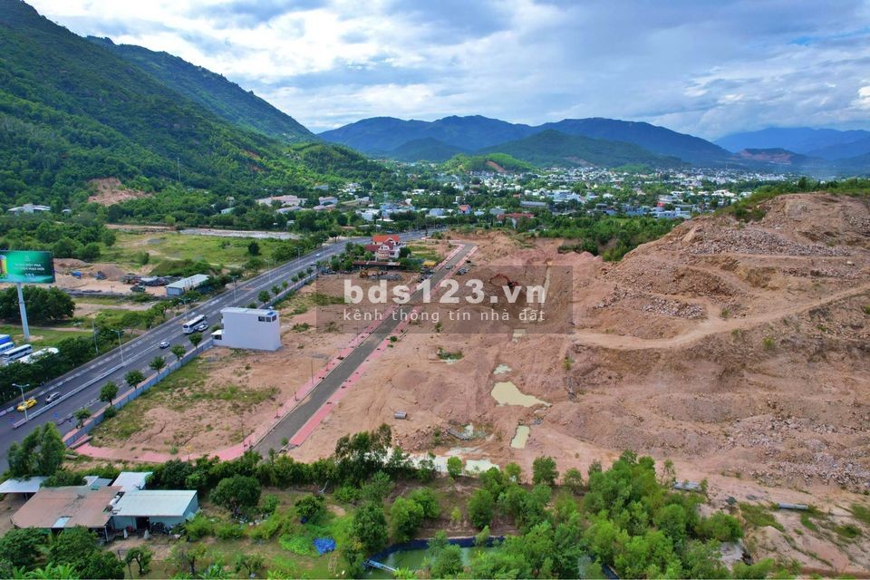 Chỉ còn 3 ngày nữa đóng giỏ hàng 7 lô ngoại giao đất Phước Đồng chỉ 1,5 tỷ có ngay nhà đất mặt phố