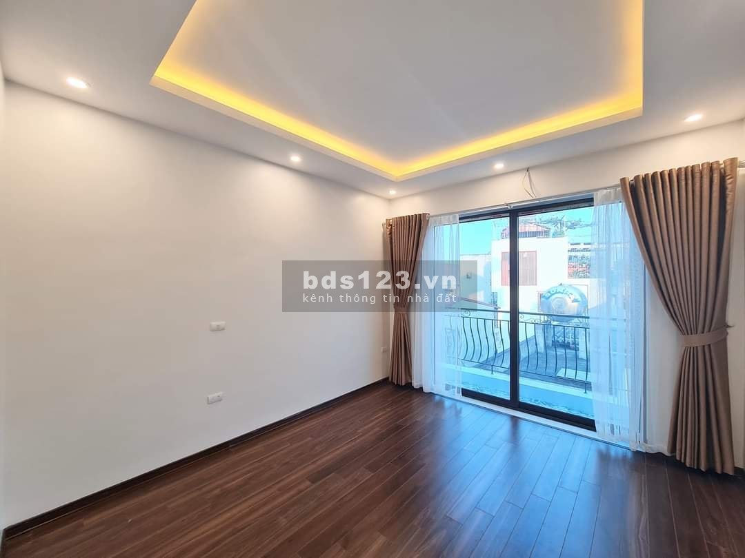 Bán nhà Bùi Xương Trạch phân lô, vài bước phố ô tô, nội thất VIP, DT 34m² x 5 tầng, MT 3,5m, 3,9 tỷ