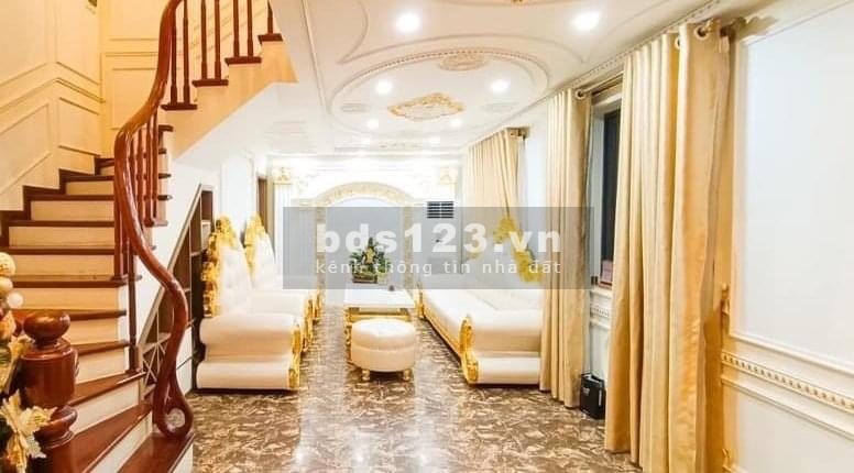 Bán gấp nhà Long Biên, Nguyễn Văn Cừ, liên hệ 0832007000