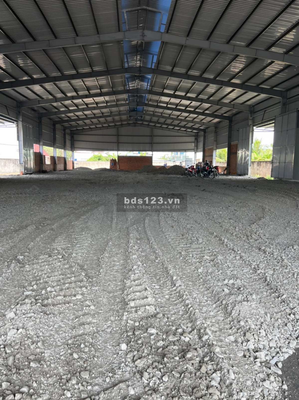 Cần cho thuê kho dt 2500m2 đường DT830, Long Định, Cần Đước, Long An