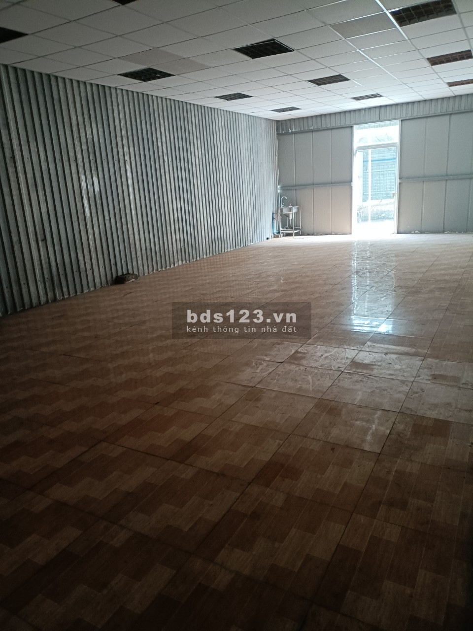 Cho thuê kho diện tích 4.900m2 KCN Tân Đức, Đức Hoà, Long An