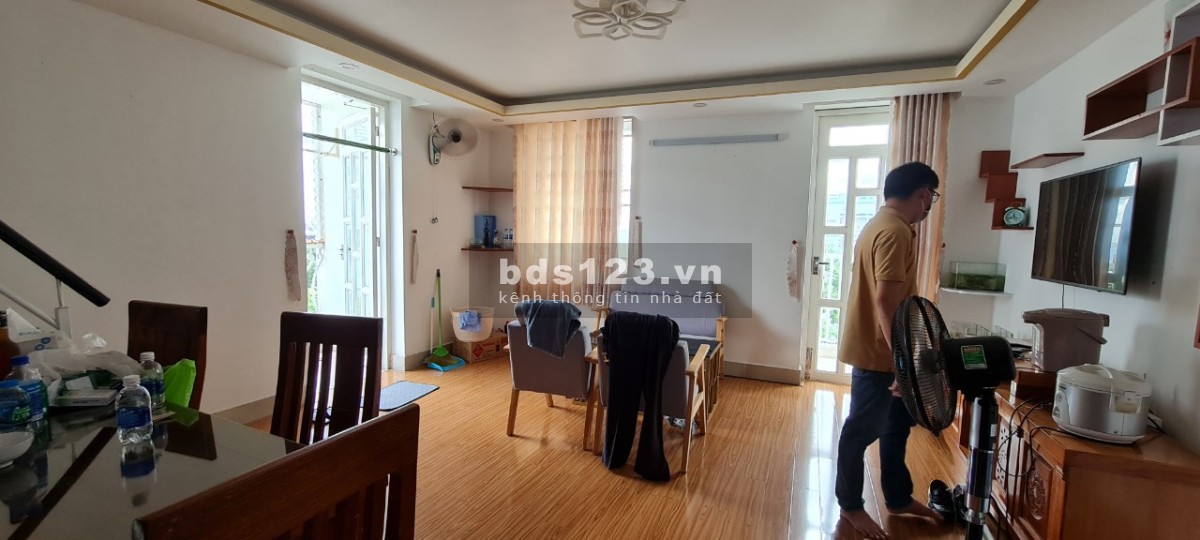 Bán nhà nguyên căn 1 trệt 2 lầu FULL nội thất, giá tốt, sở hữu lâu dài