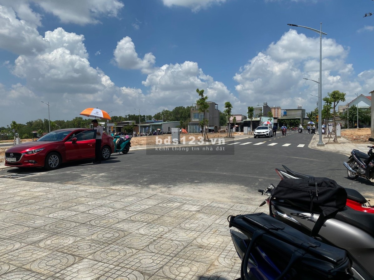 Cần ra lô đất ngay mặt tiền đường DT749A đầu tư sinh lời