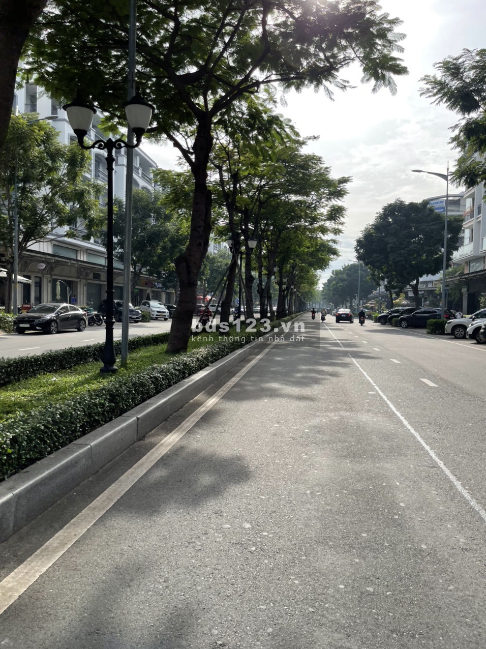 Chính chủ bán đất thổ cư 555m2 (15x37) sổ hồng mt đường nhựa 16m, ngay chợ, trường