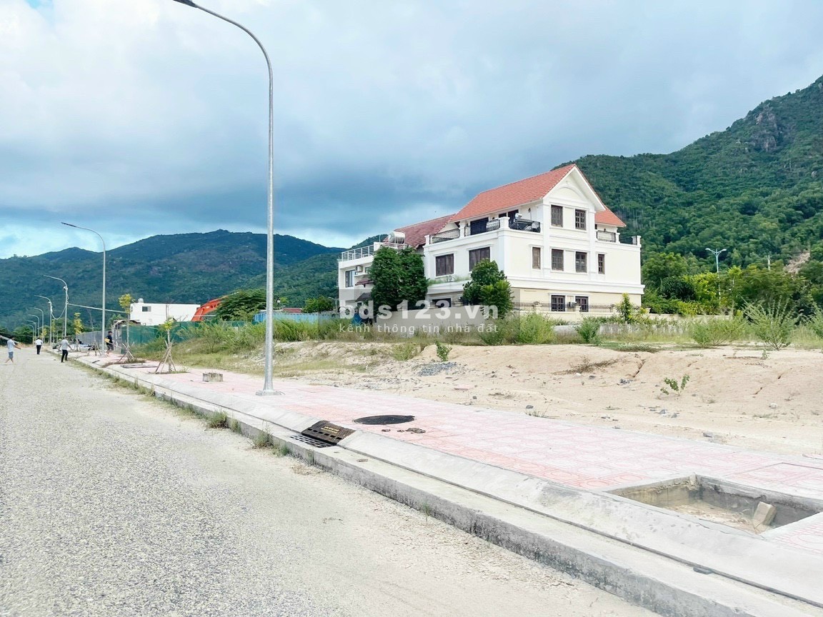 Chỉ còn 3 ngày nữa đóng giỏ hàng 7 lô ngoại giao đất Phước Đồng chỉ 1,5 tỷ có ngay nhà đất mặt phố