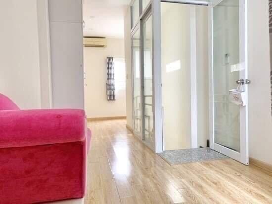 Bán nhà 2 tầng mặt tiền đường số giáp Mai Văn Vĩnh Quận 7 DT 23m², xe hơi đậu tận cửa giá 3,2 tỷ