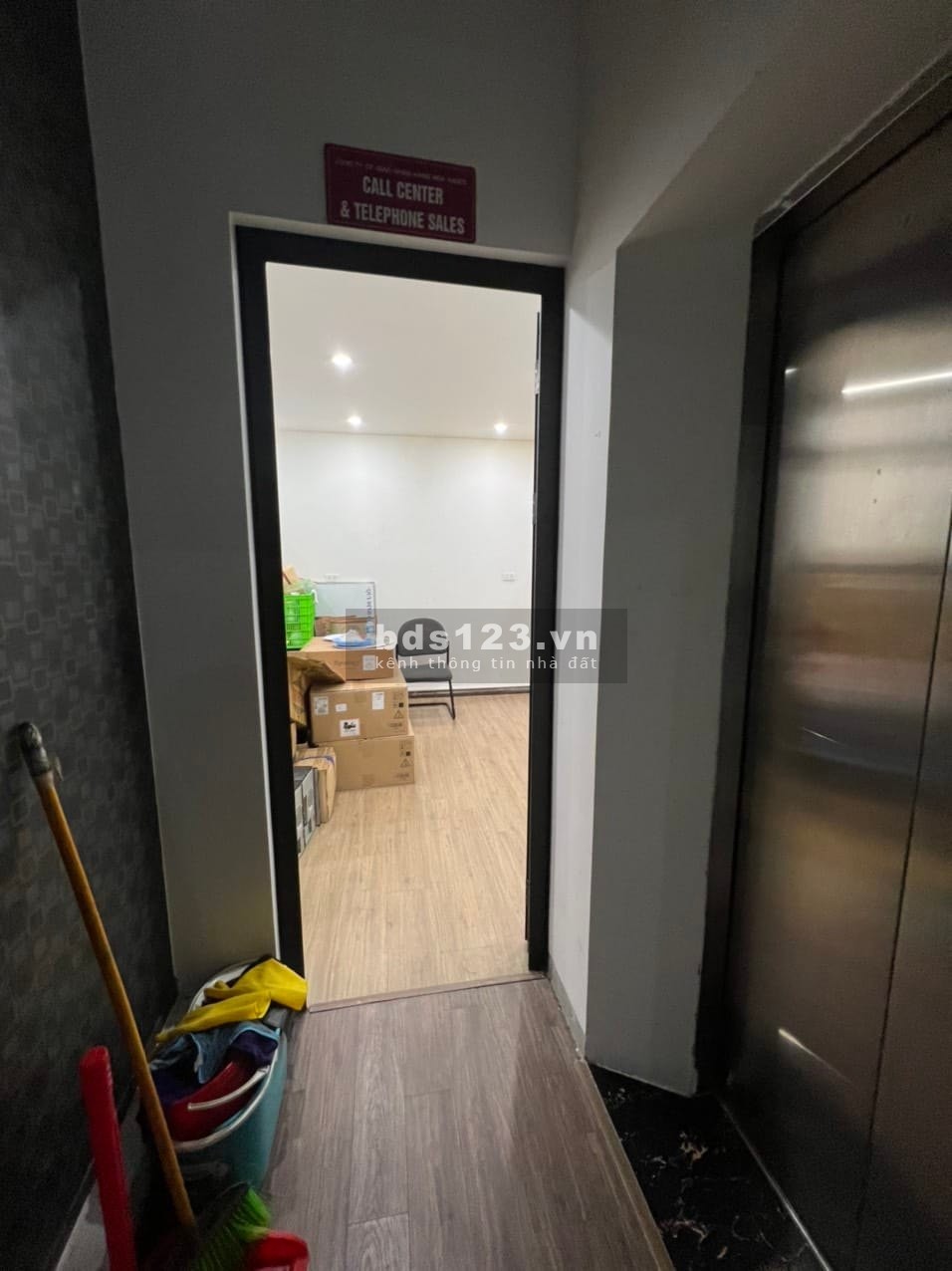 Bán Nhà mặt ngõ 50 Đình Thôn, 64m2 MT5m. Nhà 5 tầng ô tô đỗ cửa, kd đỉnh cao