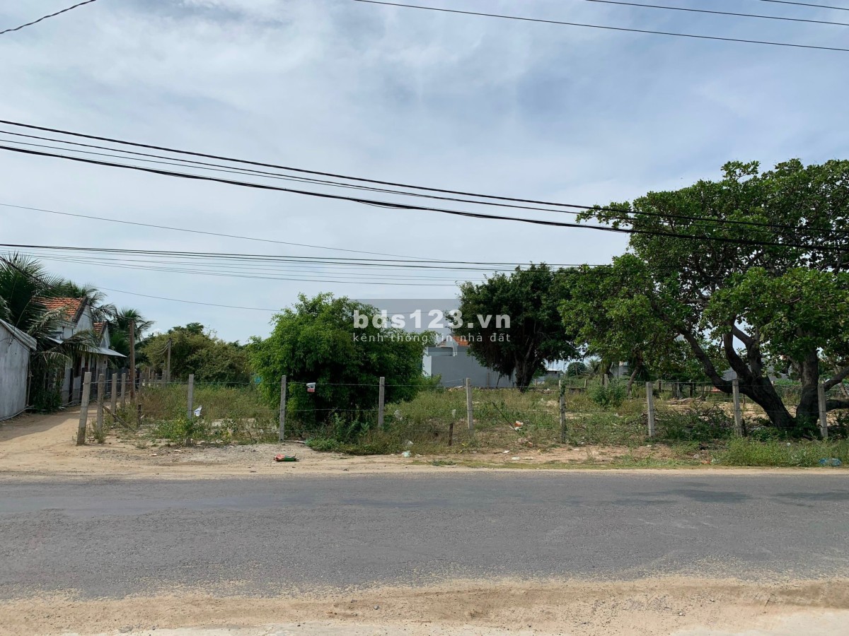 Cần bán 2 lô mặt tiền đường Nguyễn Huệ Vạn Ninh Ninh Hoà Khánh Hoà