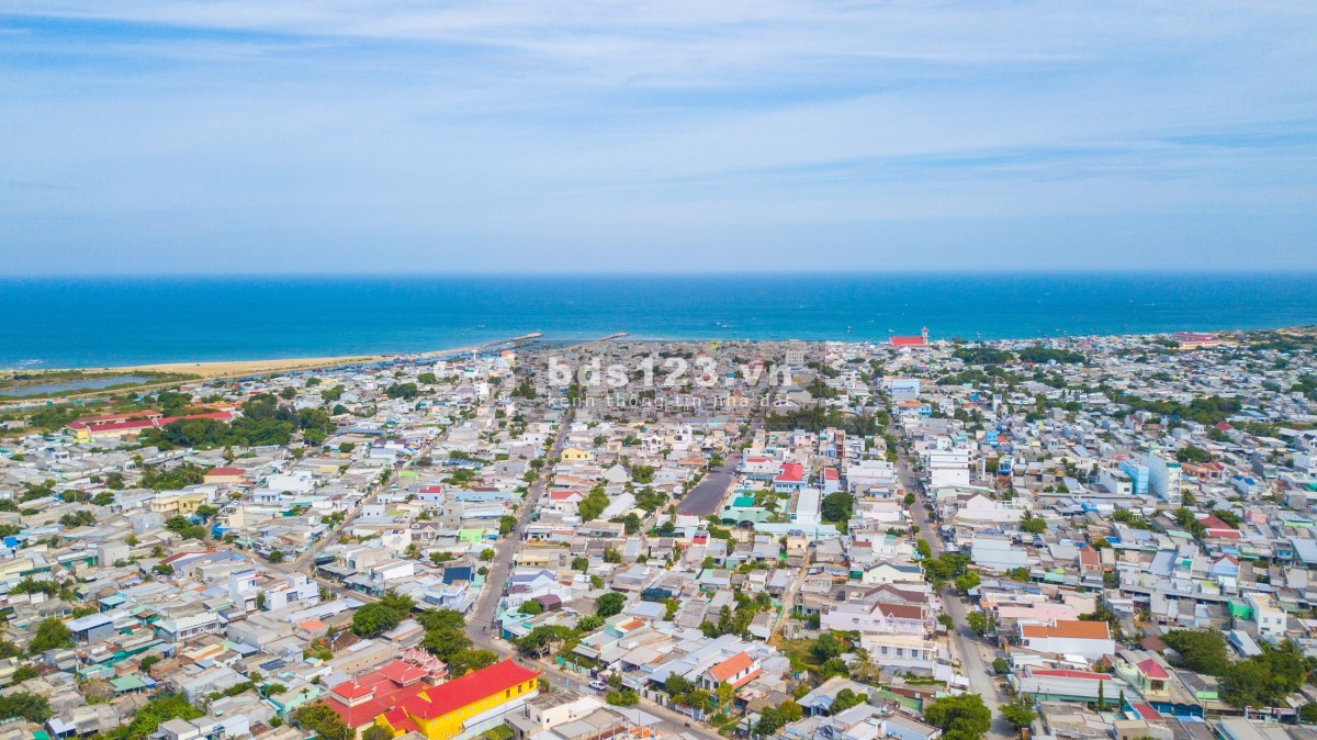 Đất nền ven biển thổ cư gần Novawworld Phan thiết cách biển 800m, cách Quốc Lộ 1A 200m