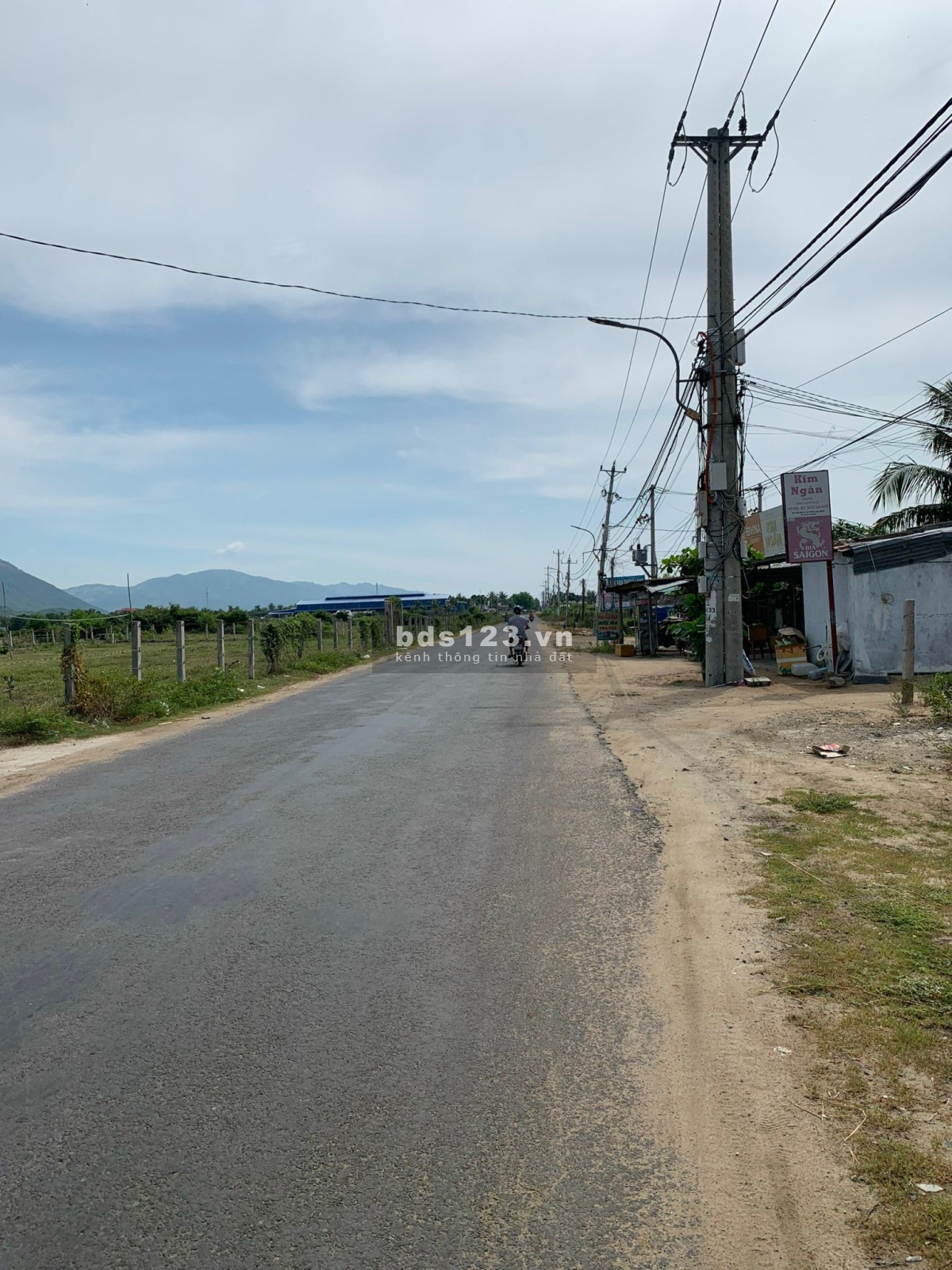 Cần bán 2 lô mặt tiền đường Nguyễn Huệ Vạn Ninh Ninh Hoà Khánh Hoà