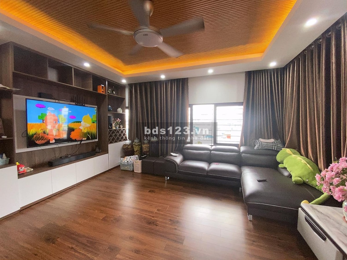 Chung cư mini khu Khương Trung 8 tầng 13 phòng thu 950 triệu/năm