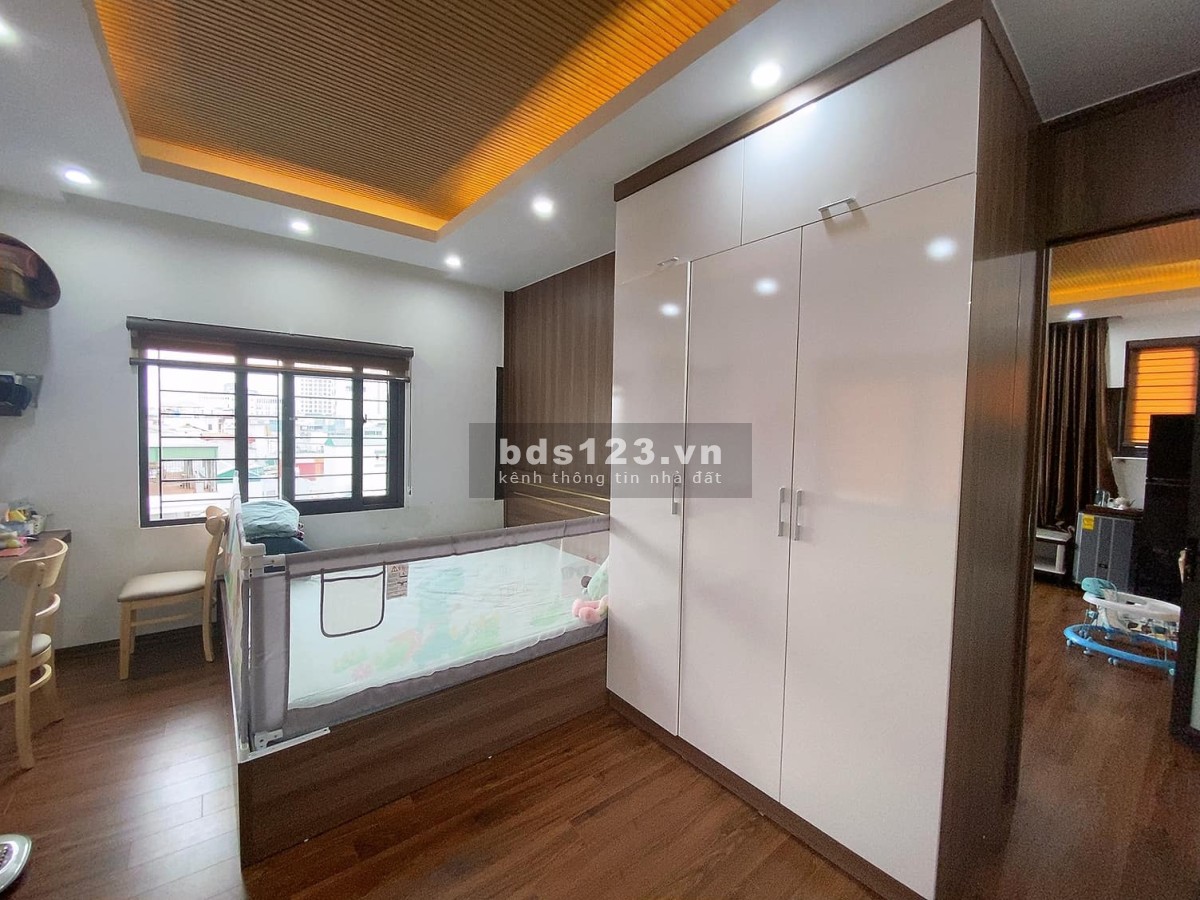 Chung cư mini khu Khương Trung 8 tầng 13 phòng thu 950 triệu/năm