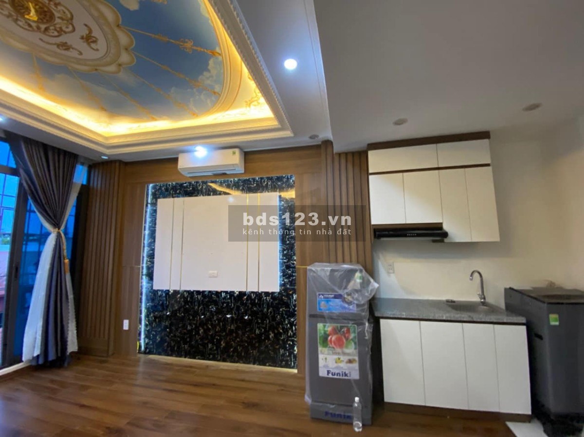 Chung cư mini khu Khương Trung 8 tầng 13 phòng thu 950 triệu/năm