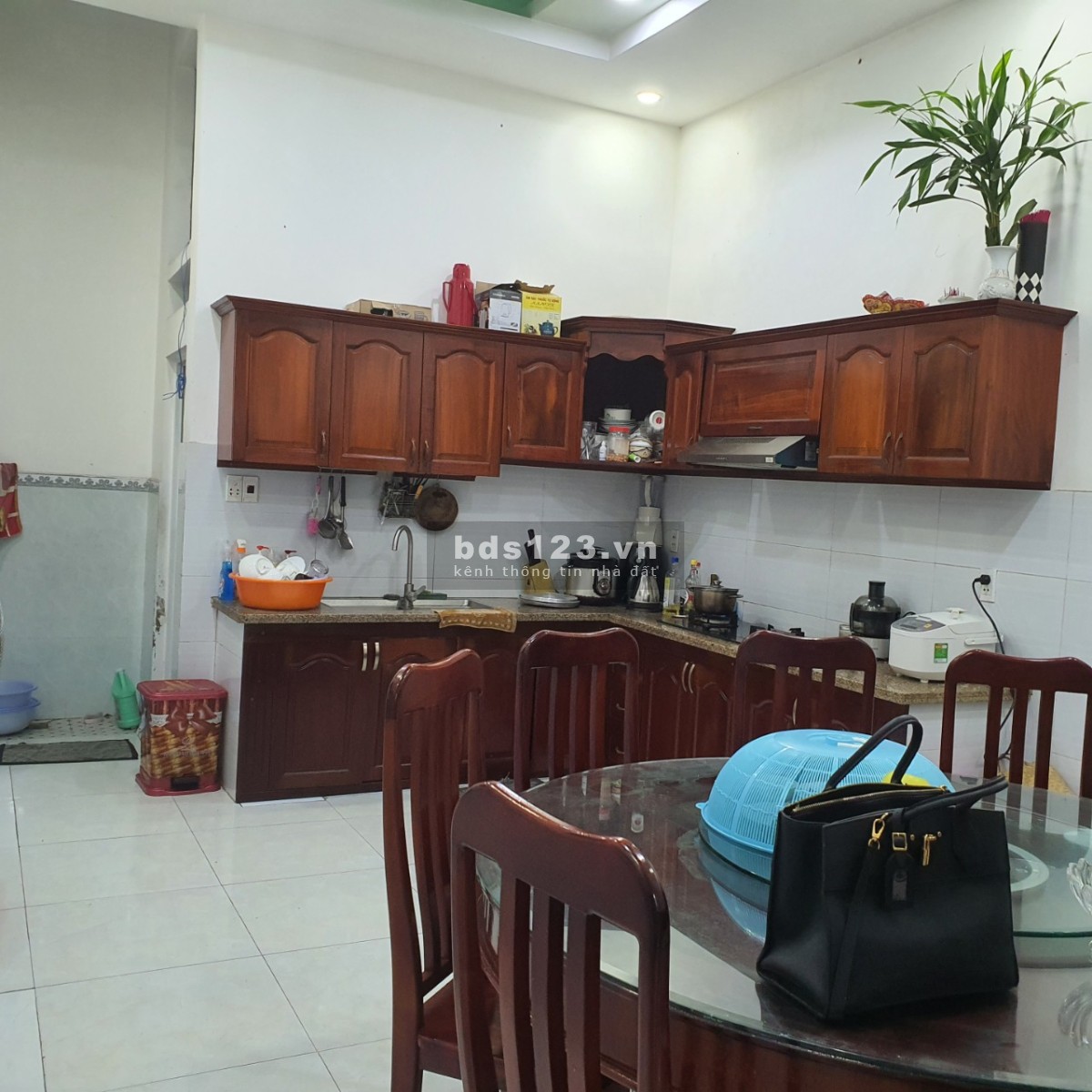 Nguyên căn chính chủ cần bán gấp, giá tốt khu dân cư an ninh Quận Bình Tân