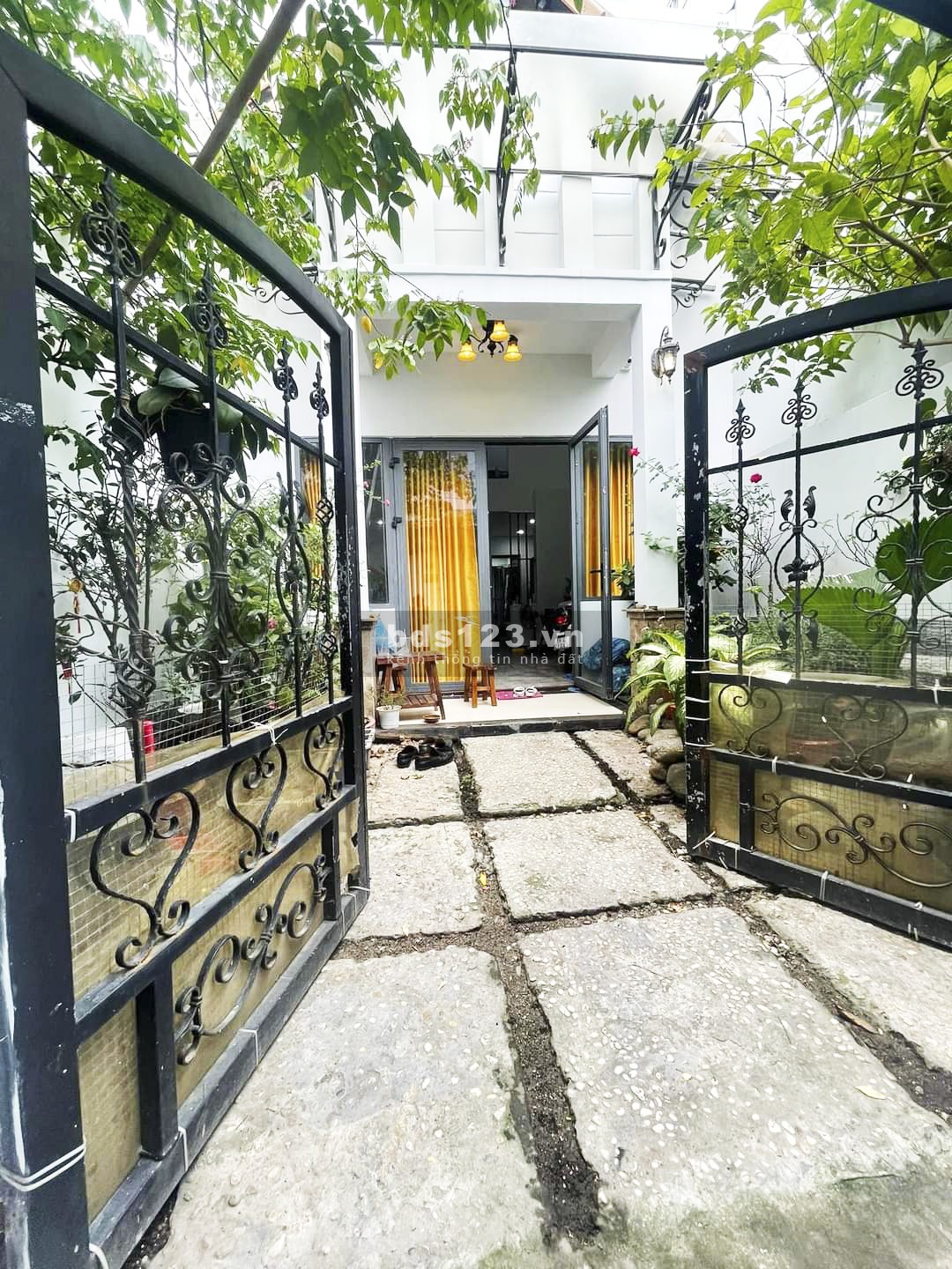 Bán biệt thư mini hẻm đường Huỳnh Tấn Phát, phường Phú Thuận, quận 7 giá 4,8 tỷ đồng TL