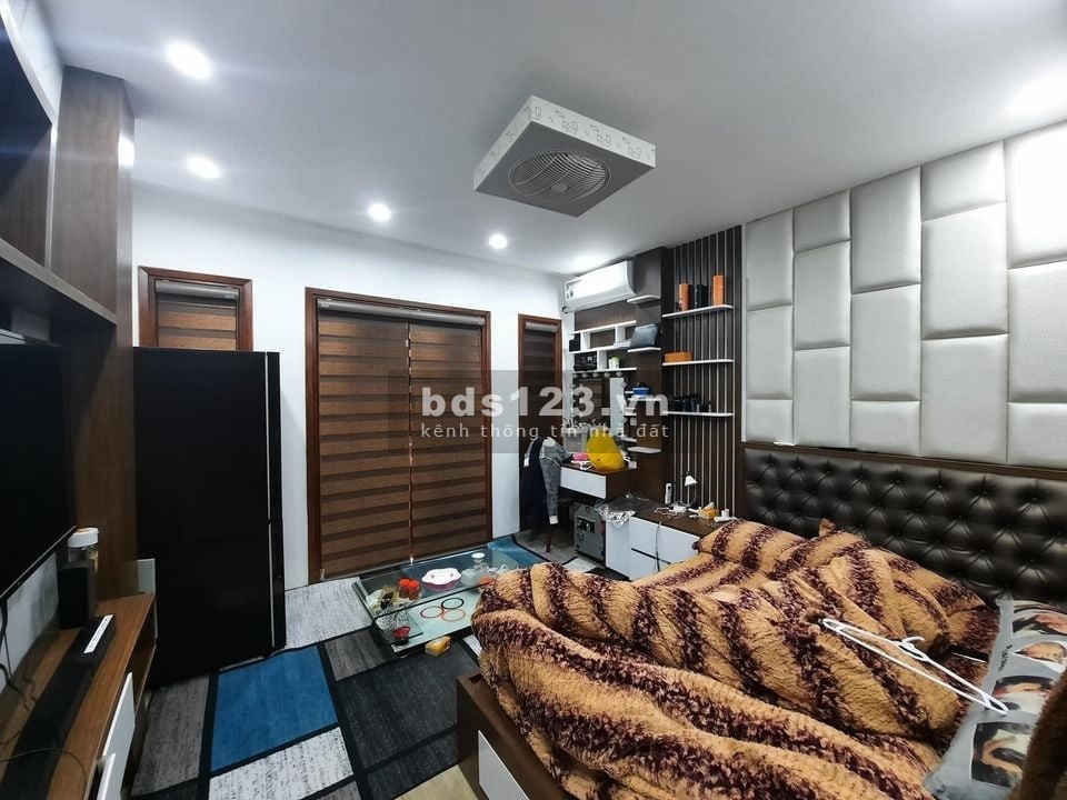 Bán nhà gần Ngụy Như Kon Tum - Ô tô đỗ ngay cửa liên hệ 0382768826