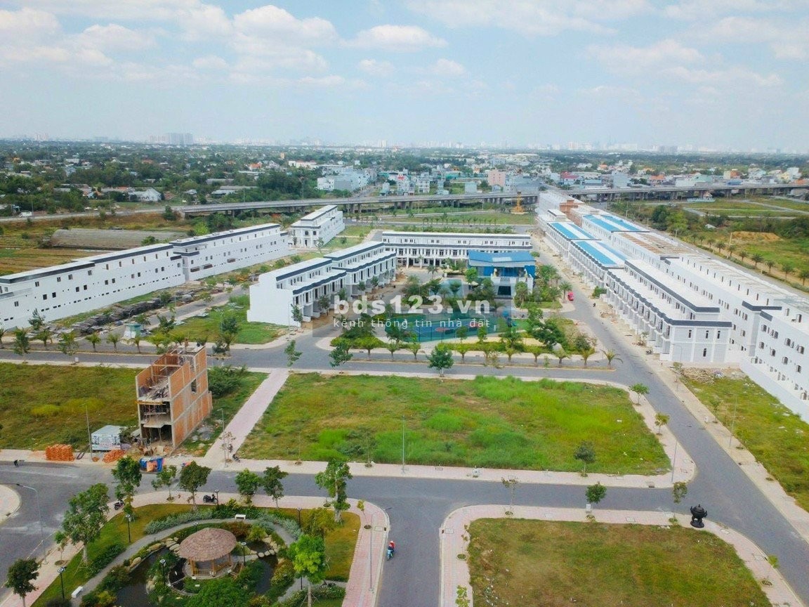 Ở đây không bán lỗ! Em đang hỗ trợ anh chị đầu tư đúng thời điểm tại The Sol City!